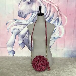 Chic Pink Patterned Crossbody Bag